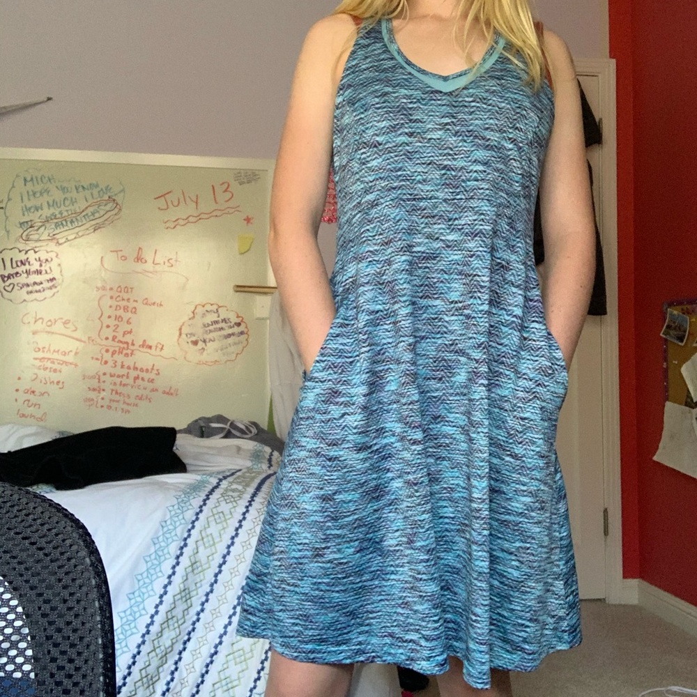 Blue multicolor activewear dress with pockets